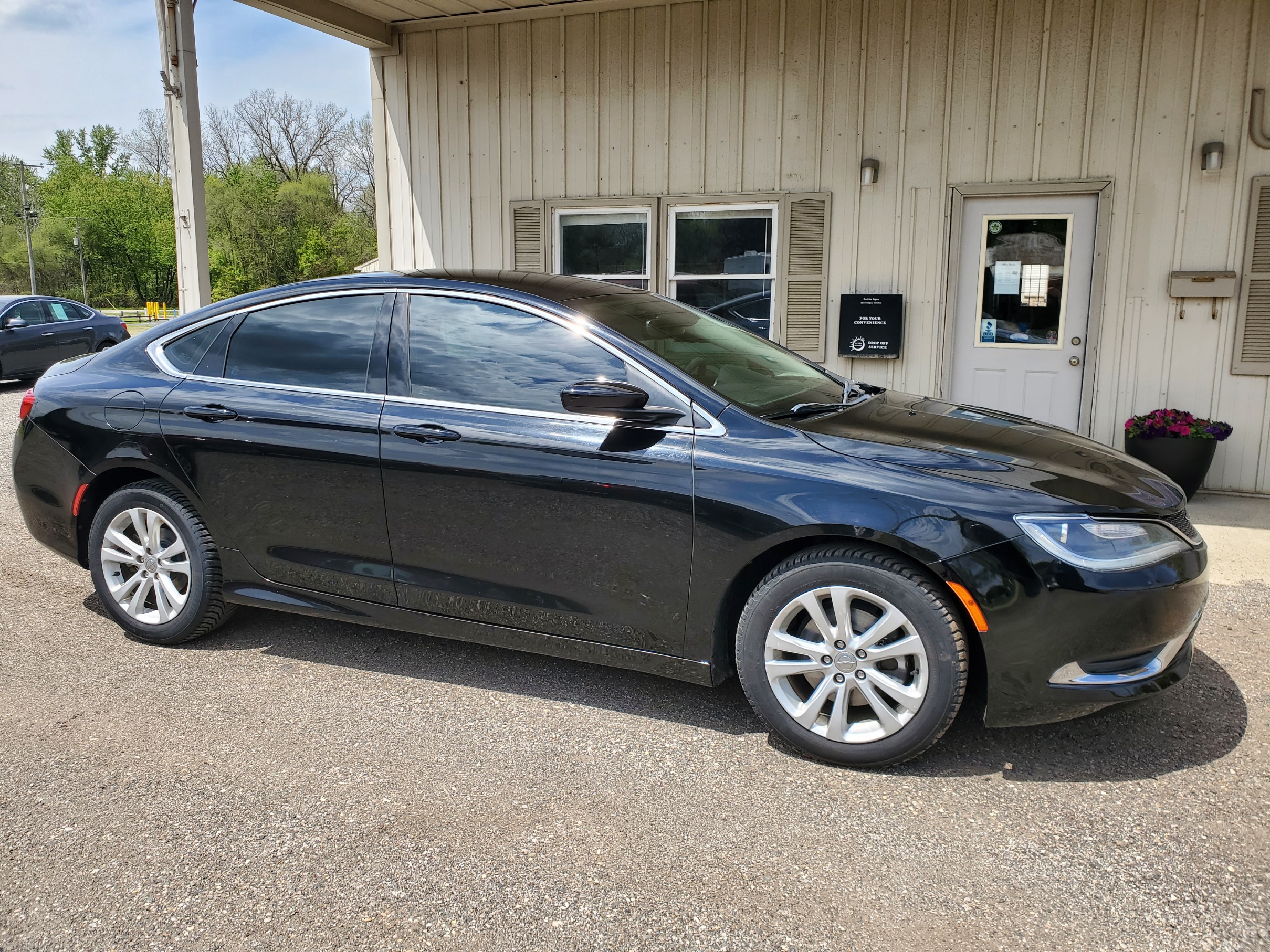 2016 Chrysler 200 Limited's photo